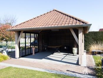 Houten bijgebouwen poolhouse seniorenwoning